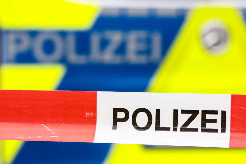 Vater greift Ehefrau (48) und Tochter (7) mit Messer an! Wahnsinns-Bluttat schockt NRW